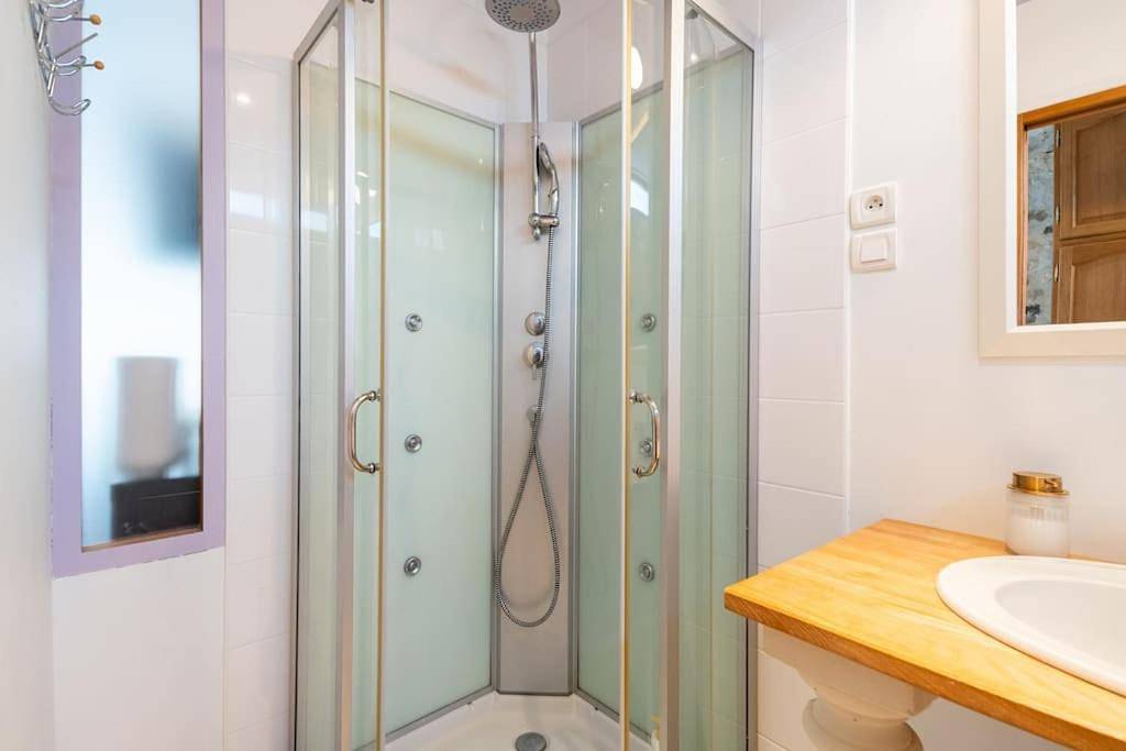 One-Bedroom House in Moisson (Yvelines), Yvelines