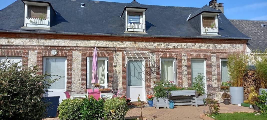 Cottage pour 2 personnes, avec jardin dans Thiétreville