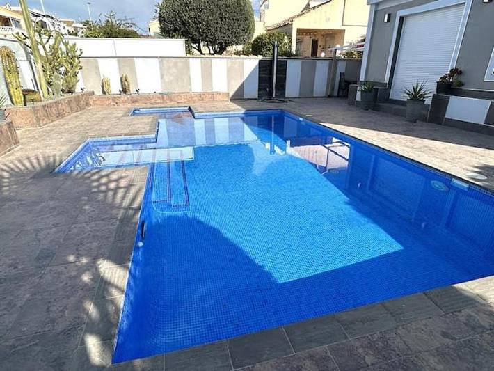 Location de vacances pour 6 personnes, avec piscine et jardin dans Camposol - 3