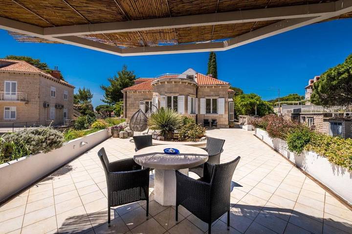 Villa pour 7 personnes, avec vue et jardin à Dubrovnik
