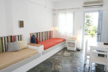 Holiday Apartment for 4 People in Paros, Paros Regional Unit, Photo 4