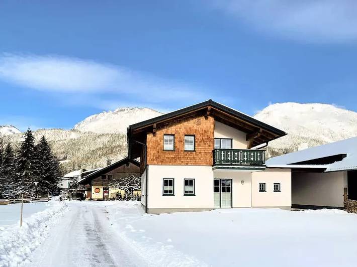 Villa für 8 Personen, mit Balkon und Terrasse sowie Garten in Schladming-Dachstein