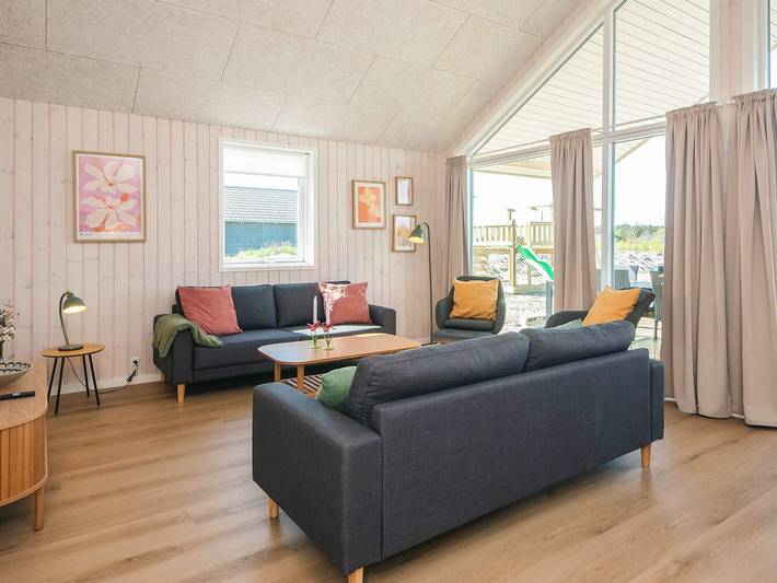 Ferienhaus für 22 Personen, mit Terrasse und Pool sowie Sauna in Bratten - 4