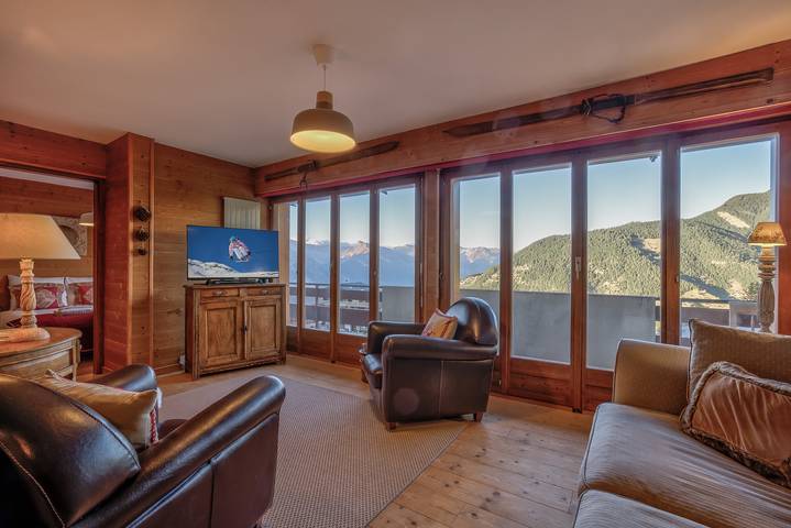 Lodge for 6 people, with balcony, with pets in Switzerland