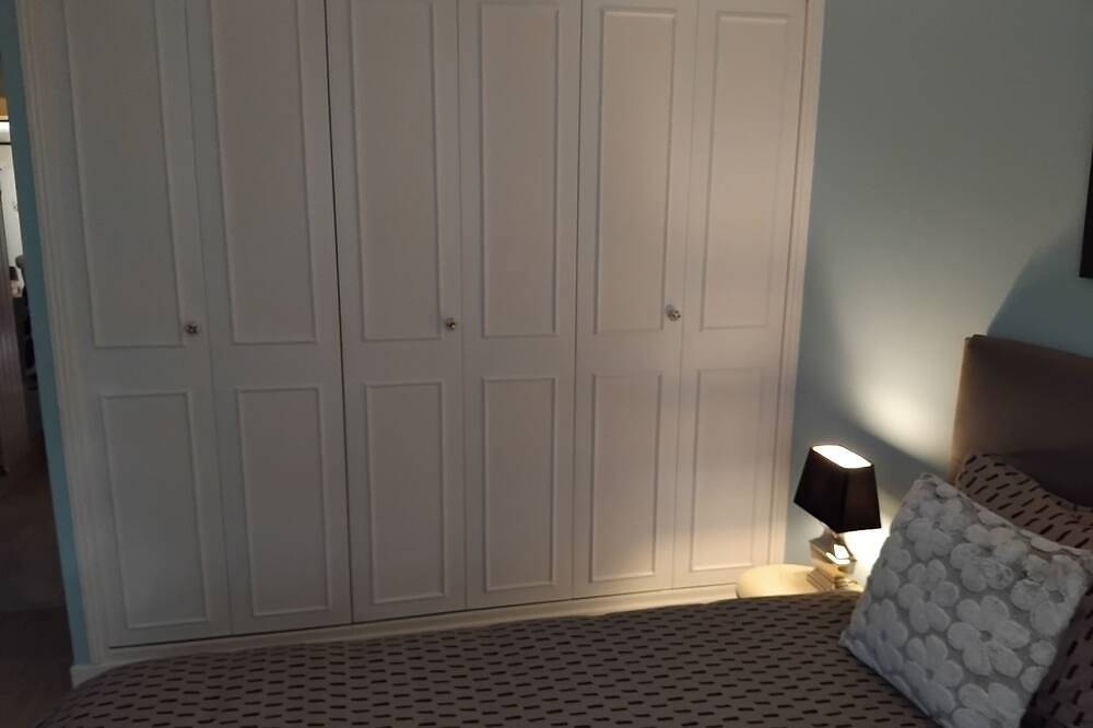 Ganze Wohnung, Gite with 2 bedrooms and fully equipped kitchen, with Jacuzzi in a very calm atmosphere in Saint-Amand-Montrond