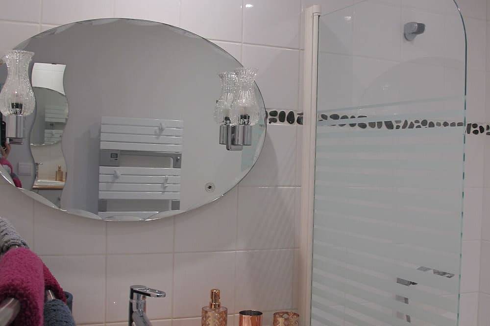 House with enclosed garden near beaches, in La Richardais, Saint-Malo region