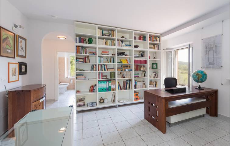 Apartamento junto a la piscina con aparcamiento, aire acondicionado e Internet in Monterotondo Marittimo, Provincia de Grosseto