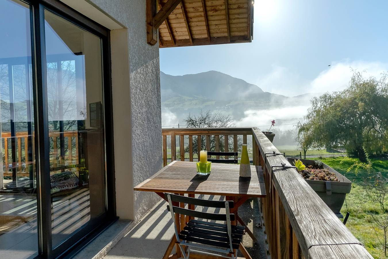 Holiday Home 'Superbe Maison Pour 6 Personnes' with Mountain View, Garden and Wi-Fi in Saint-Jean-d'Arvey, Chambéry region