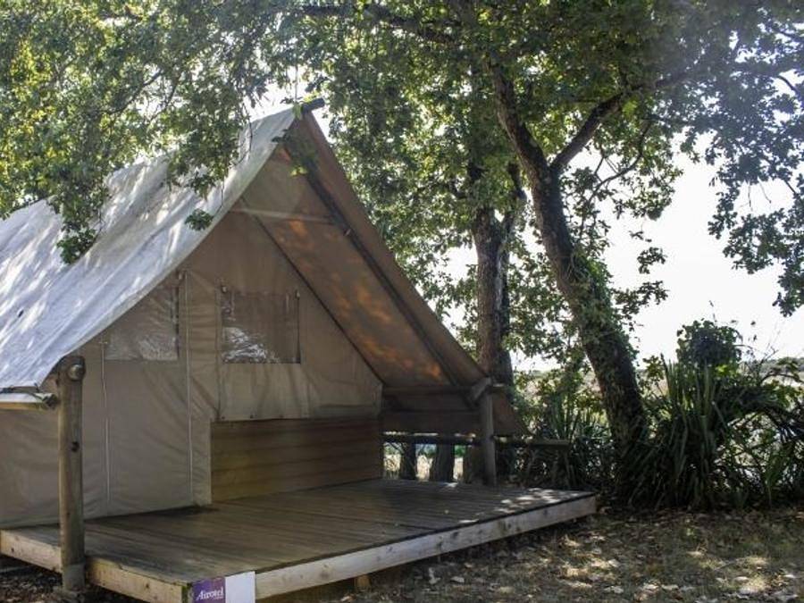 Camping Les Embruns d'Oléron - Tienda de lona y madera 4 personas - Casa de campo Pinson 4 plazas in Le Château-d'Oléron, Côte de Beauté