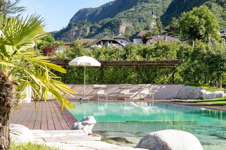 Ferienwohnung für 2 Personen, mit Pool und Garten