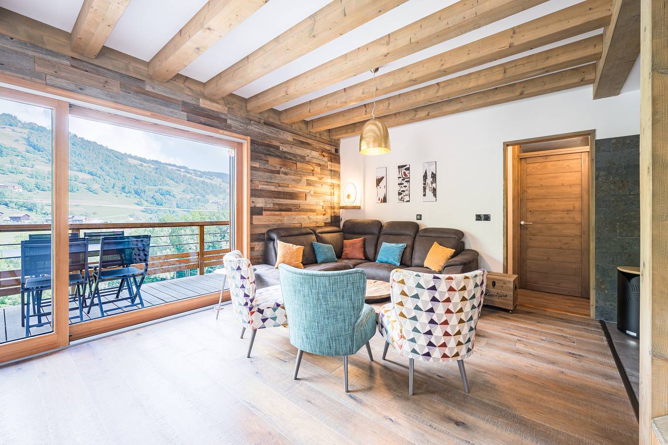 Chalet "Dolyo" con vistas a las montañas, terraza privada y Wi-Fi in Les Avanchers-Valmorel, Le Grand Domaine