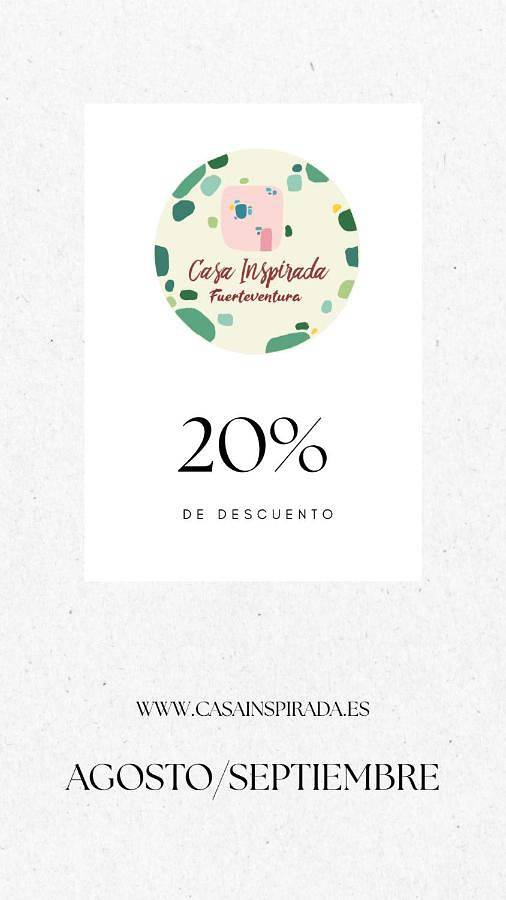 Alojamiento y desayuno para 3 personas, con Terraza además de Jardín y Vistas en Puerto del Rosario