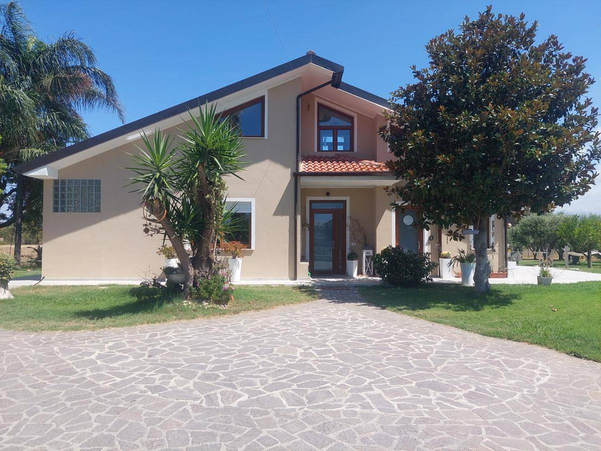 Large Double Room in Latina, Agro Pontino