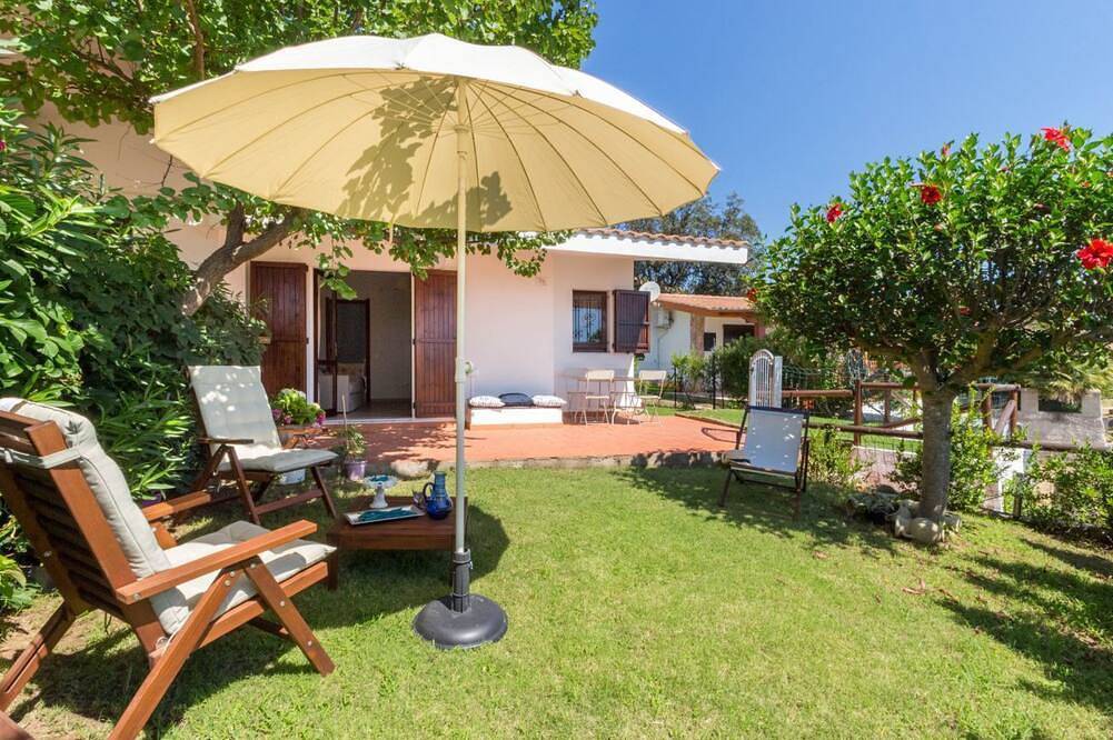 Casa Azzurra con giardino privato a Costa Rei a due passi dal mare in Costa Rei, Muravera