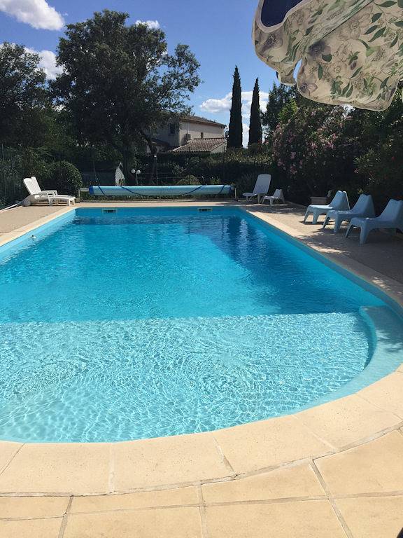 Chambre d’hôte pour 3 personnes, avec piscine et jardin à Vers-Pont-du-Gard