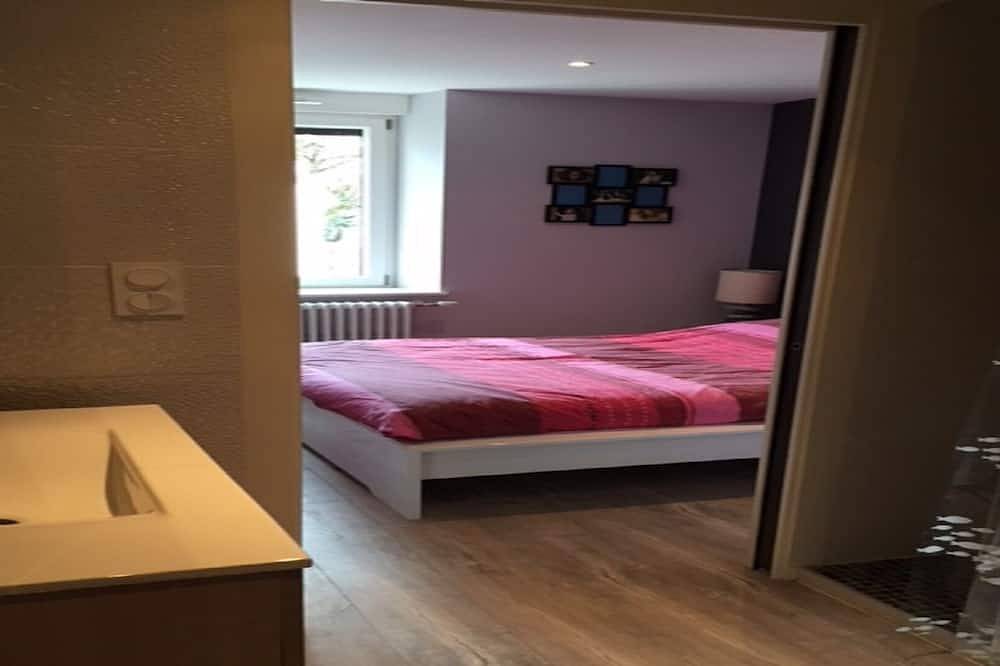 Renovated House All Comfort In The Heart Of The Village - Private Parking in Saint-Laurent-en-Grandvaux, Parc naturel régional du Haut-Jura