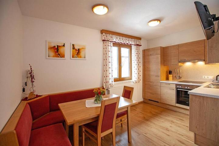 Ferienwohnung für 4 Personen, mit Terrasse und Ausblick in Altenmarkt im Pongau