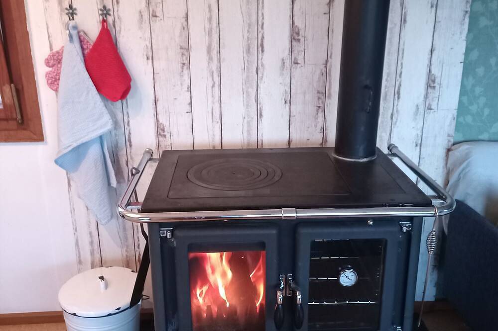 Rural garden house with fireplace and natural panorama in Niedergoersdorf, Fläming Heath