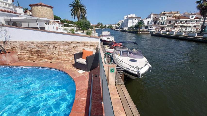 Chalet para 6 personas, con piscina además de jardín y vistas - 1