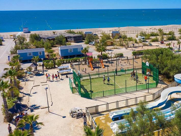 Camping pour 4 personnes, avec Bassin pour enfant et Piscine