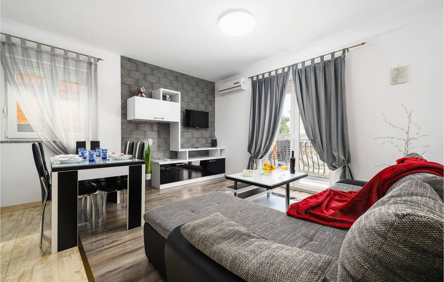 Ferienhaus für 8 Personen mit Pool in Rovinjsko Selo, Rovinj und Umgebung
