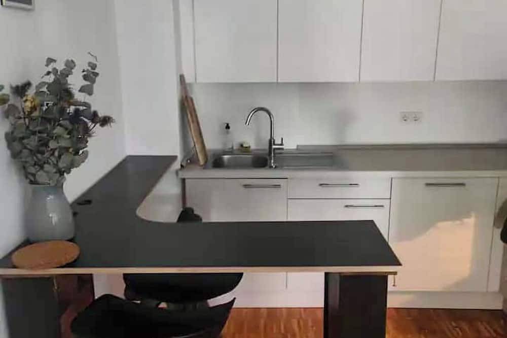 Ganze Wohnung, Gartenwohnung über dem Alex in Friedrichshain - Kreuzberg, Berlin