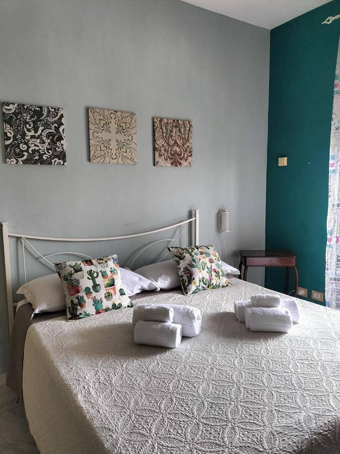 Location de vacances pour 2 personnes, avec vue et jardin à Porto Empedocle - 2