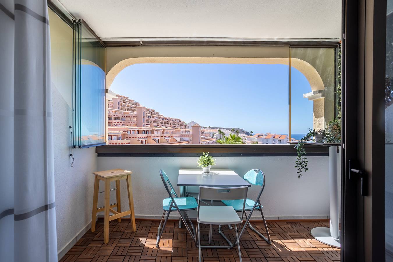 Geheel vakantieappartement, Vakantieappartement voor 4 personen met balkon in Los Cristianos, Arona