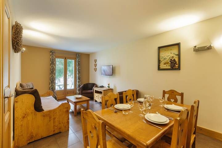 Ganze Wohnung, V Balme 02: Beside Ski Lift; Pool, Sauna & Gym in Vallorcine, Region Bonneville