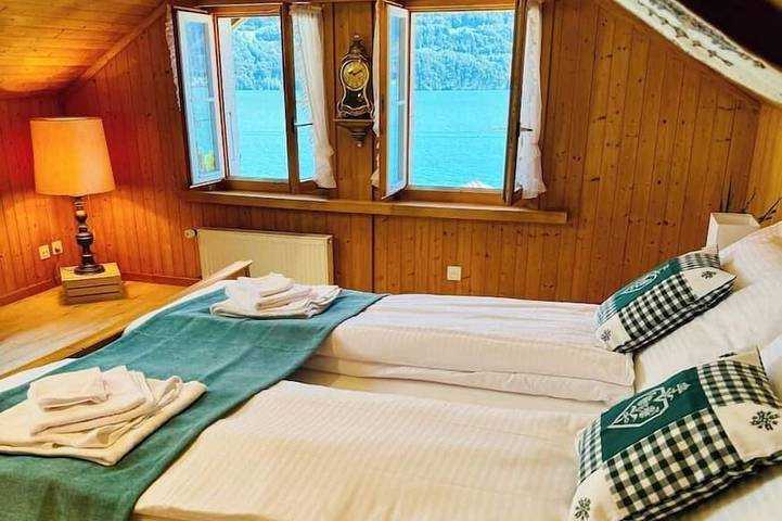 Luxuriöses Schweizer Chalet mit Seeblick | • Grill • Klimaanlage • Spa • Interlaken in Niederried bei Interlaken, Verwaltungskreis Interlaken-Oberhasli