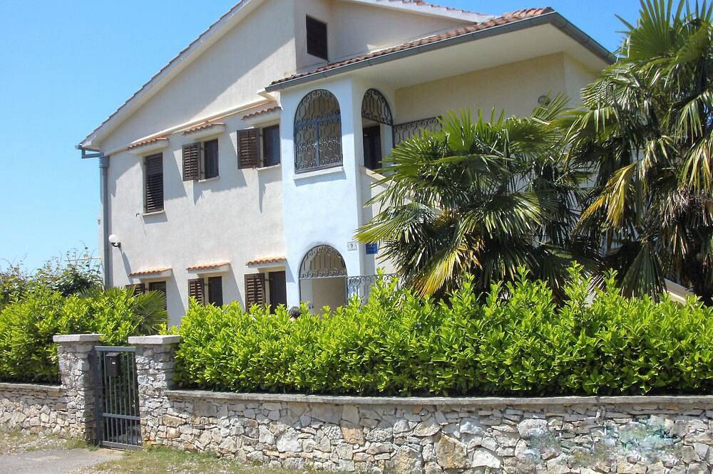 Ganze Wohnung, Grosszügige Ferienwohnung mit Meerblick und Klimaanlage in Rovinjsko Selo, Rovinj