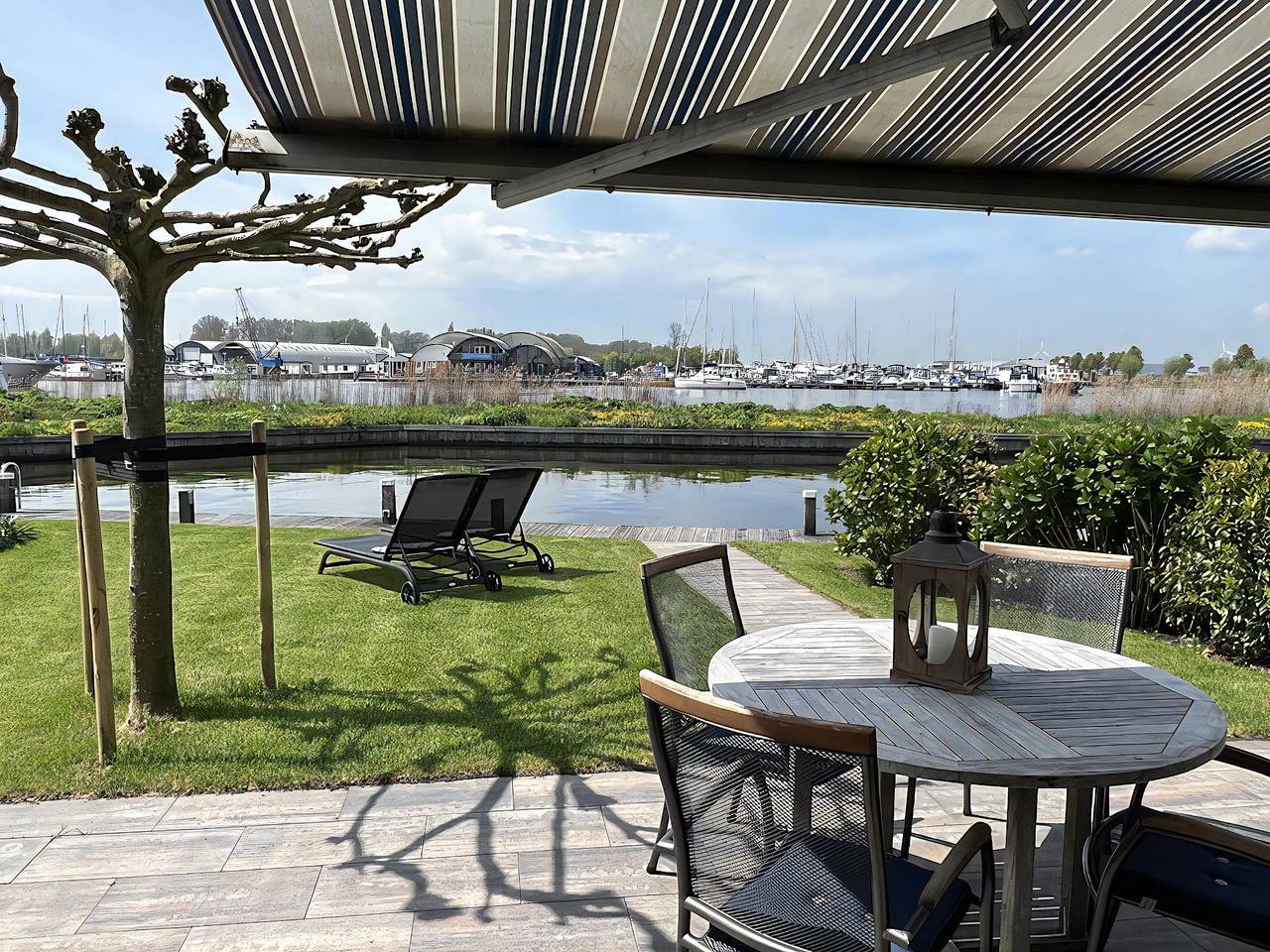 Park Brekkense Wiel 127 in Lemmer, Ijsselmeer