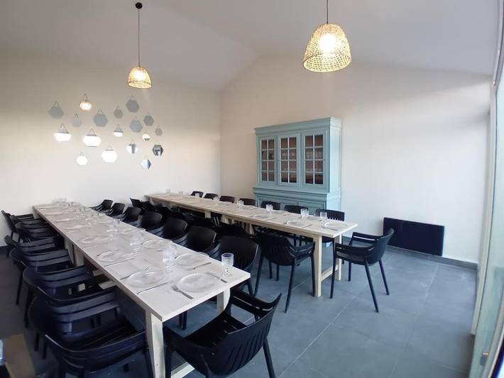 Location de vacances pour 10 personnes, avec terrasse ainsi que vue et piscine à Vouneuil-sous-Biard - 3