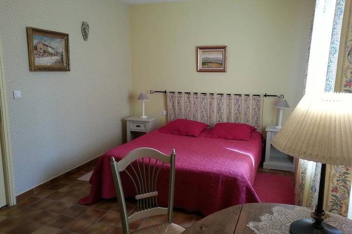 Location de vacances pour 8 personnes, avec jardin et terrasse à Le Beaucet - 2