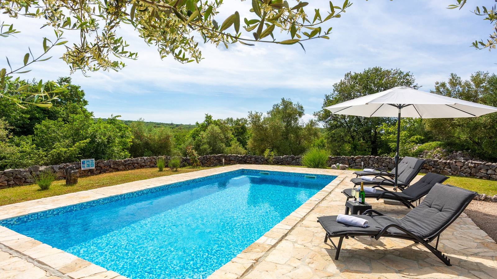 Villa Verde Oliva Residence by Villas Guide in Županje, Silo (Krk)