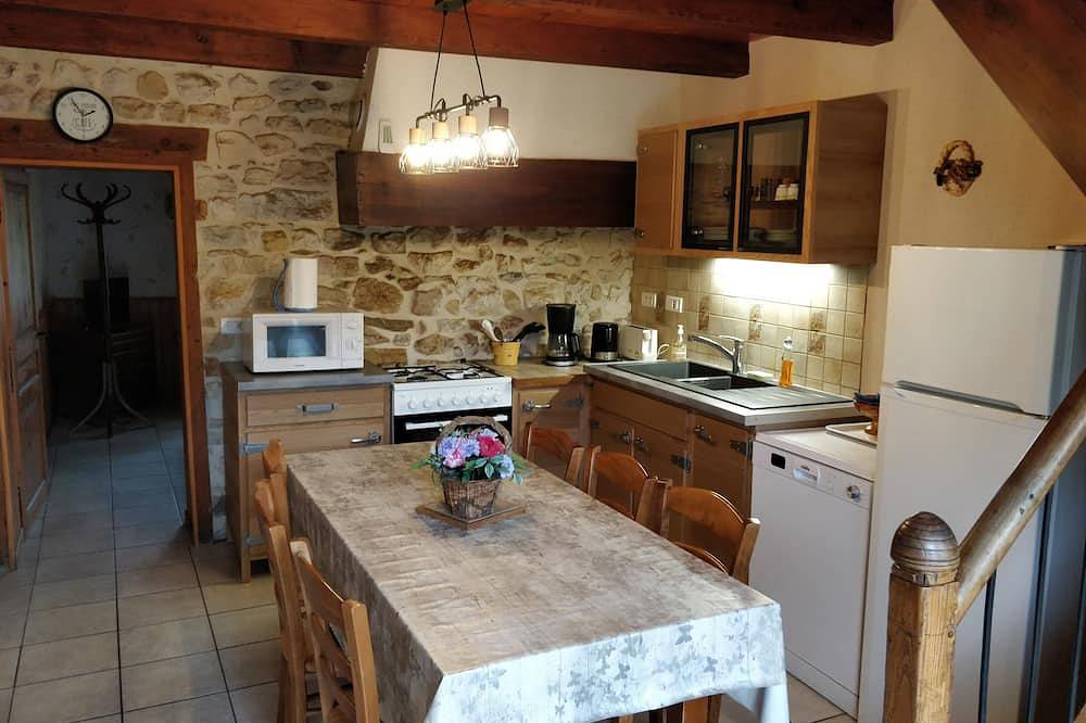 House 2 bedrooms 5 persons 1 bathroom 65 m2 35 km Aix Les Bains in Arvière-en-Valromey, Belley