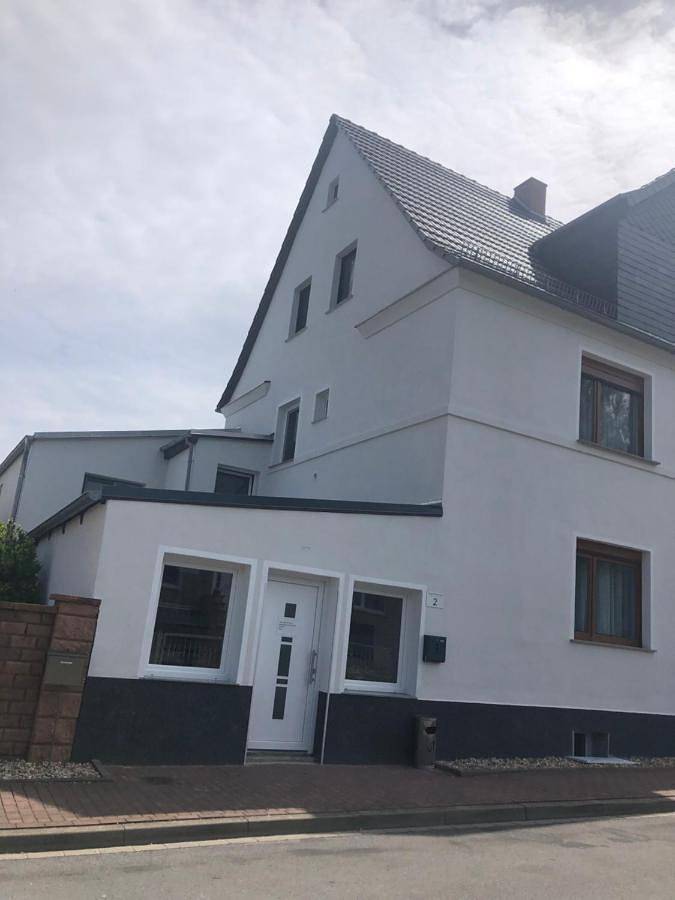 Gästehaus für 2 Personen, mit Balkon und Terrasse