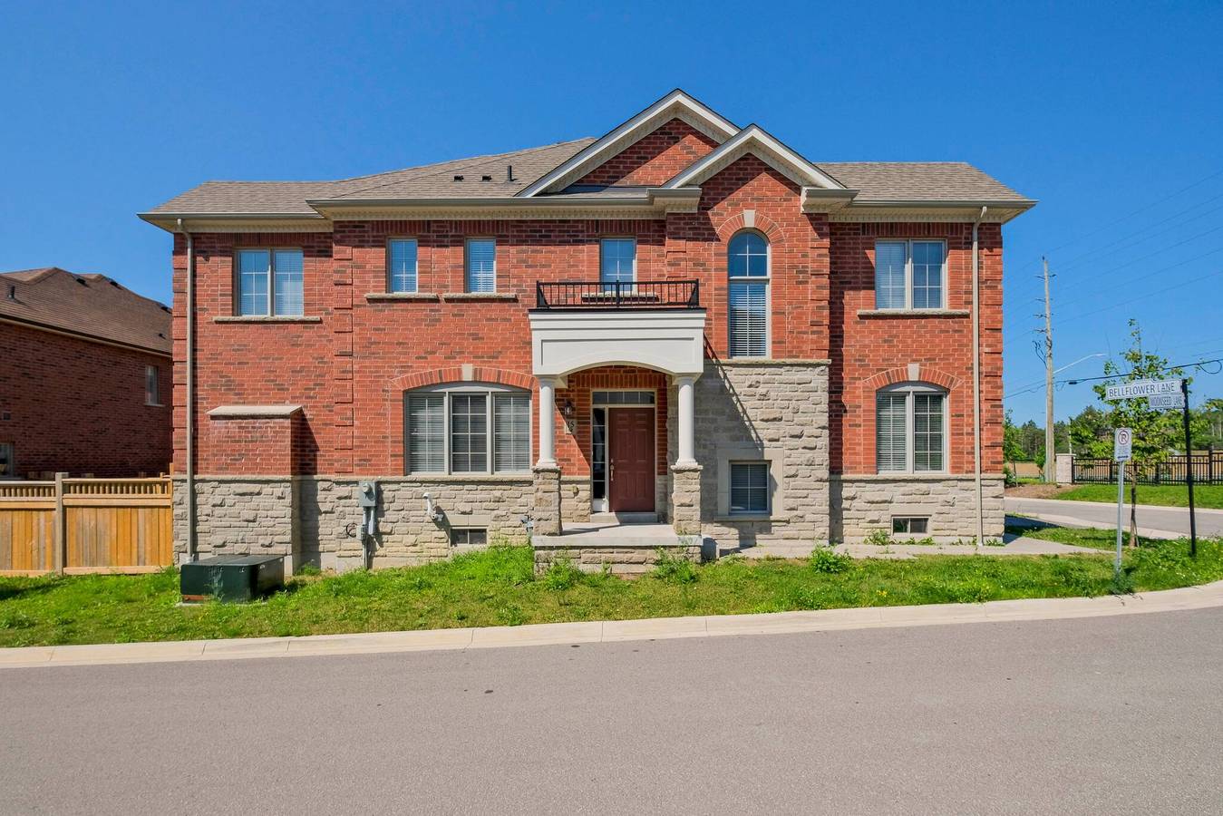 Casa moderna a pochi passi da ristoranti, negozi e laghi in Richmond Hill (Canada), Lago Ontario (Kanada)