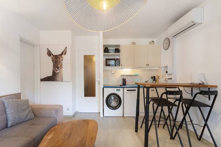 Appartement entier, Appartement 'Valescure 2 Pièces Saint Raphael' avec Wi-Fi in Saint-Raphaël, Côte méditerranéenne (France)