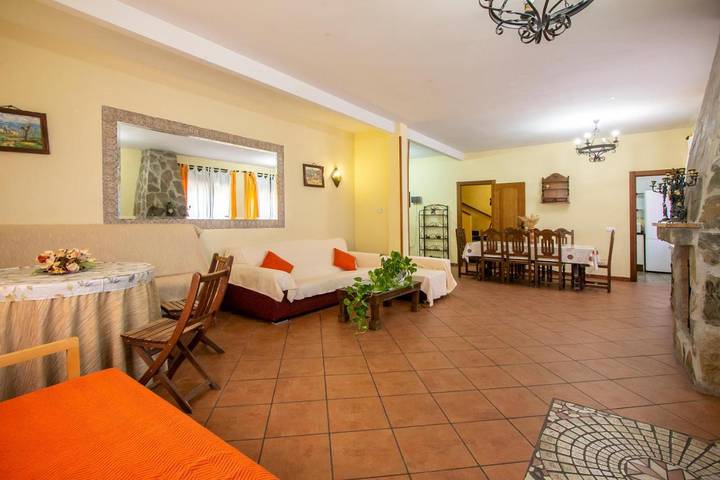 Casa rural para 13 personas, con jardín y piscina, Se admiten mascotas en Las Vegas (Madrid) - 4