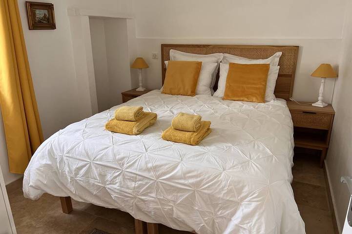 Location de vacances pour 4 personnes, avec terrasse et piscine à Saint-Just-Luzac - 3