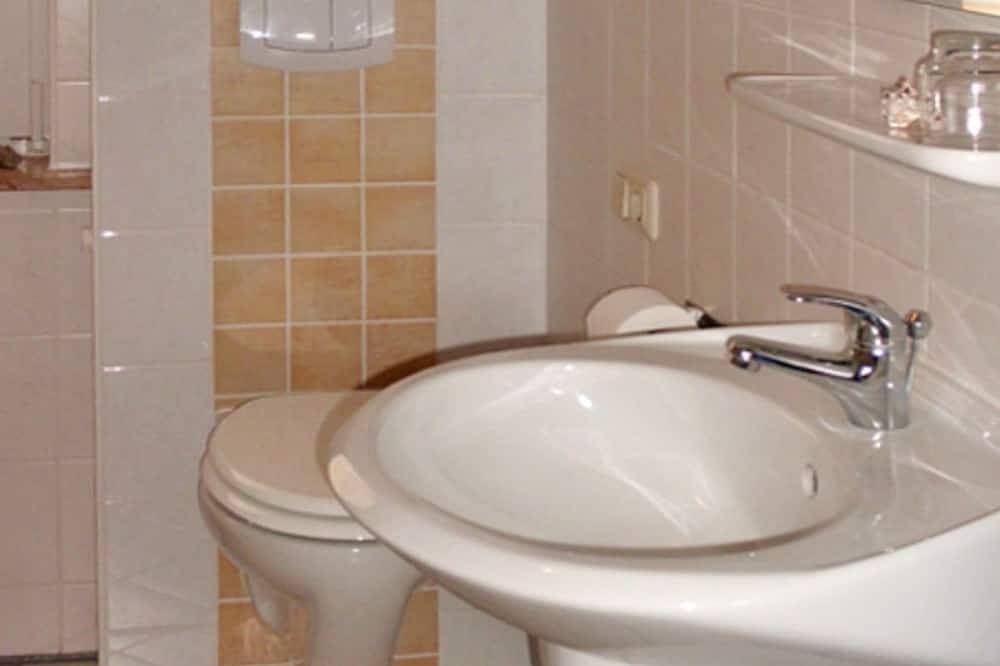 Ganze Wohnung, Ferienwohnung Paul - Ferienwohnung in Blankenhagen, Rostock und Umgebung