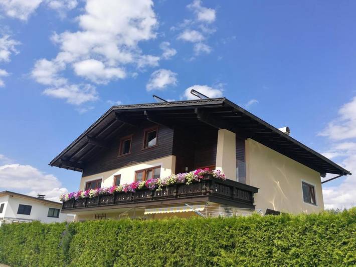 Hostel für 2 Personen, mit Garten und Ausblick in Ehenbichl