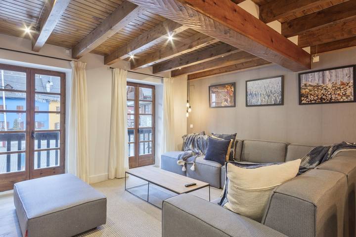 Location de vacances pour 7 personnes, avec terrasse dans Arties - 4