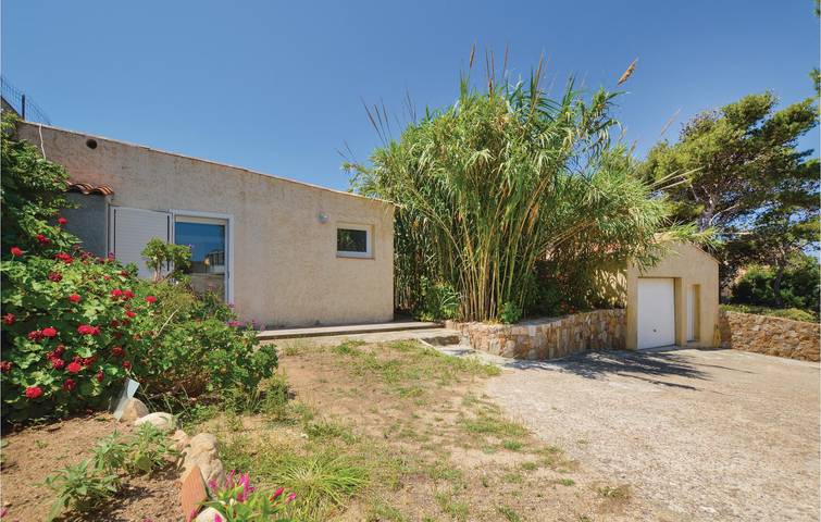 Ferienhaus für 4 Personen, mit Terrasse und Garten in Calvi - 2