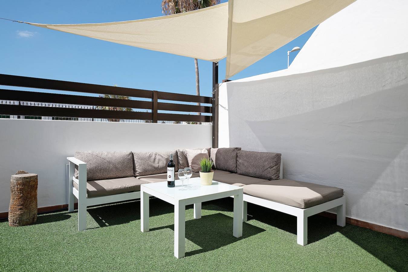 Estudio entero, Estudio "Dannamar" cerca de la playa con terraza privada y Wi-Fi in Puerto del Carmen, Tías