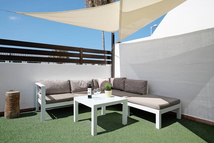 Ganzes Studio, Studio "Dannamar" nahe Strand mit privater Terrasse und Wlan in Puerto del Carmen, Tías