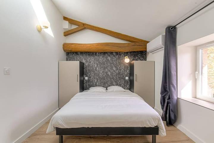 Gîte pour 2 personnes, avec terrasse et vue à Loyettes - 4