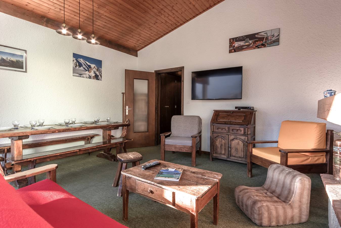 Entire apartment, Holiday apartment for 7 people with terrace in Chamonix-Mont-Blanc, Bonneville region