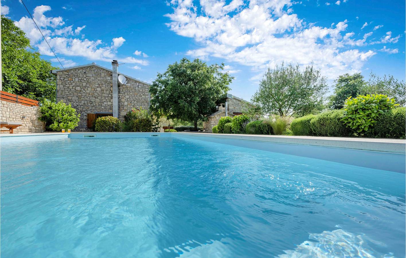 Holiday home for 6 people with terrace in Dalmatian Zagora